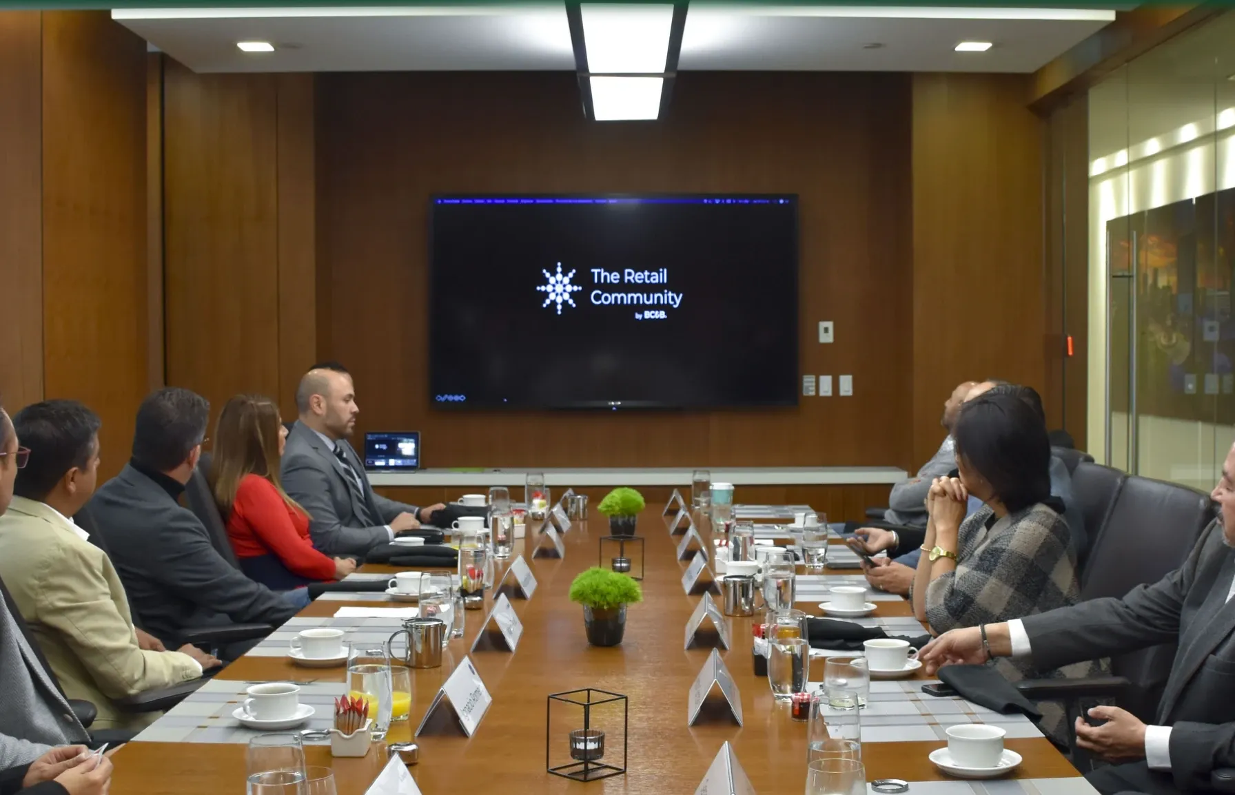 A Content Hub Where Retailers Connect & Learn